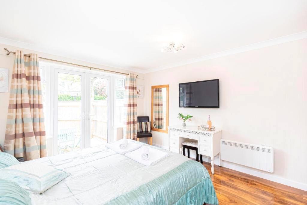Bournecoast: Lovely Annex With Patio Nr Beach-5286 บอร์นมัธ ภายนอก รูปภาพ